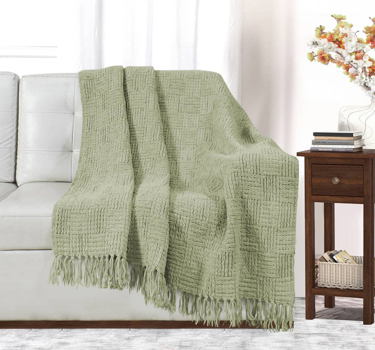 Kathy Ireland Oversized Chenille Fringed Basket Throw by Bed Bath Fashions — view 3