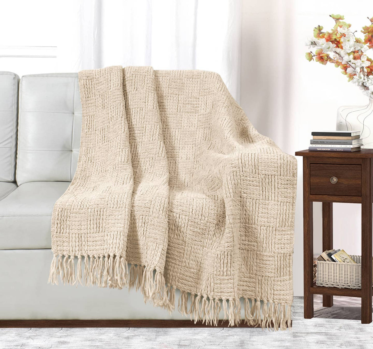 Kathy Ireland Oversized Chenille Fringed Basket Throw by Bed Bath Fashions — view 4