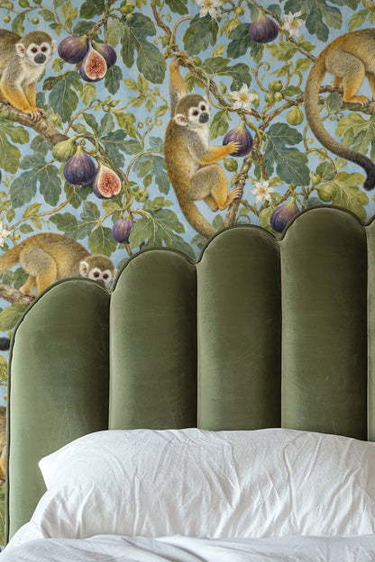 Wallpaper view showing interconnected fig branches and foliage