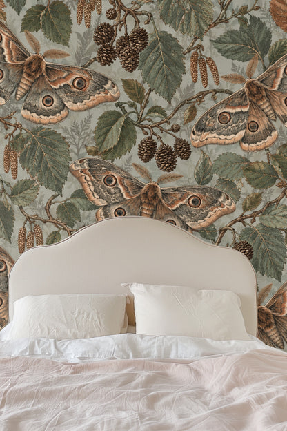 Branches of alder with rugged texture and small pinecones scattered throughout the pattern.