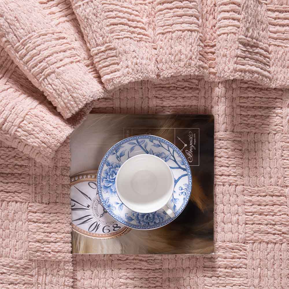 Kathy Ireland Oversized Chenille Fringed Basket Throw by Bed Bath Fashions — view 12