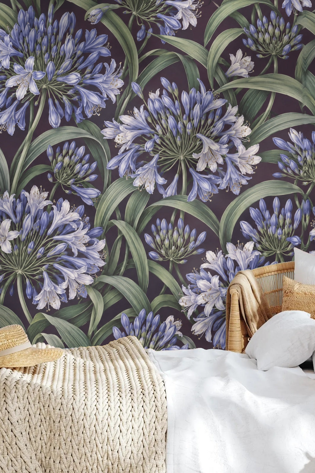Image highlighting the brushstroke detail in the petals of the flowers in wallpaper.