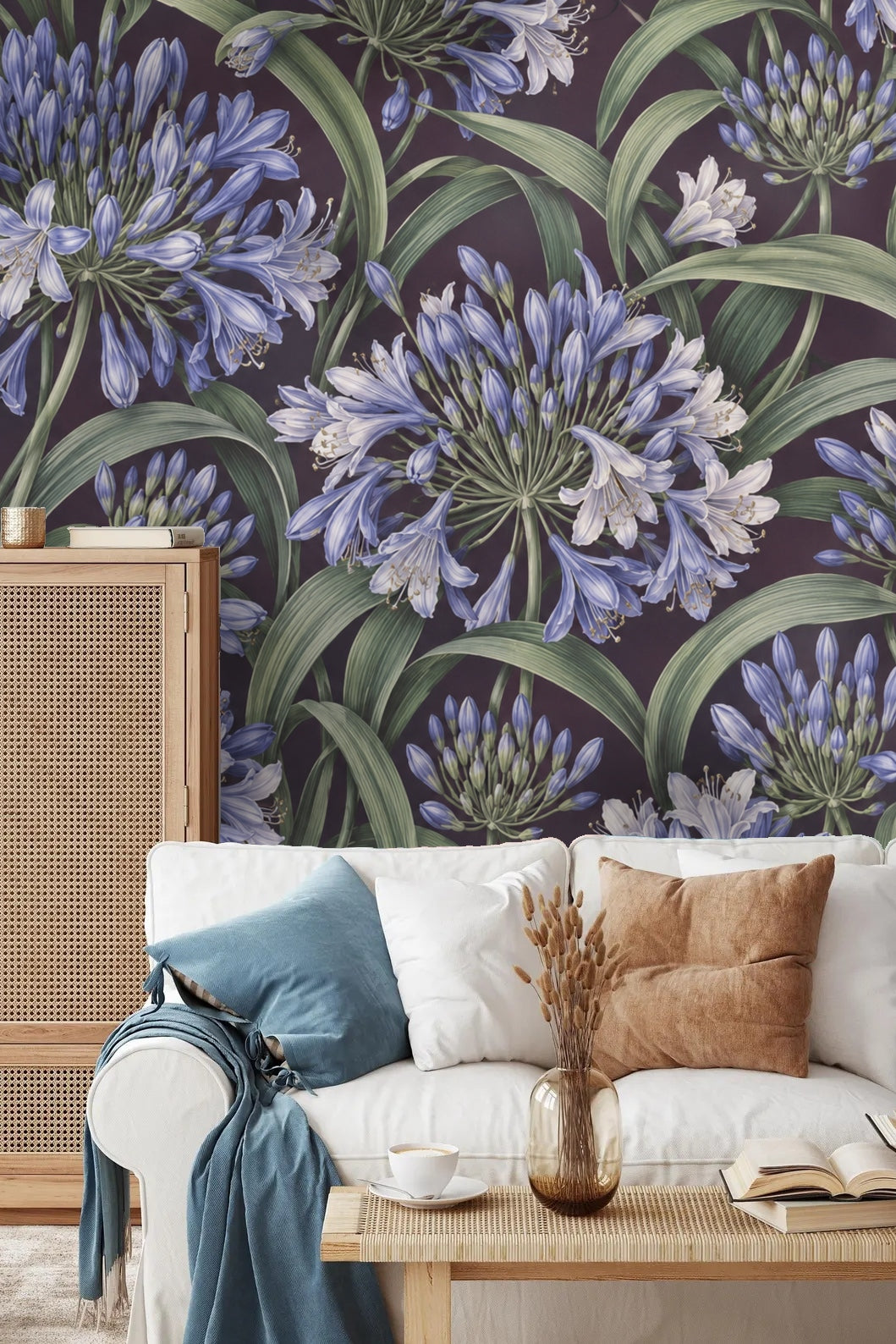 Close-up view showing stamen details inside the agapanthus flower heads in wallpaper.