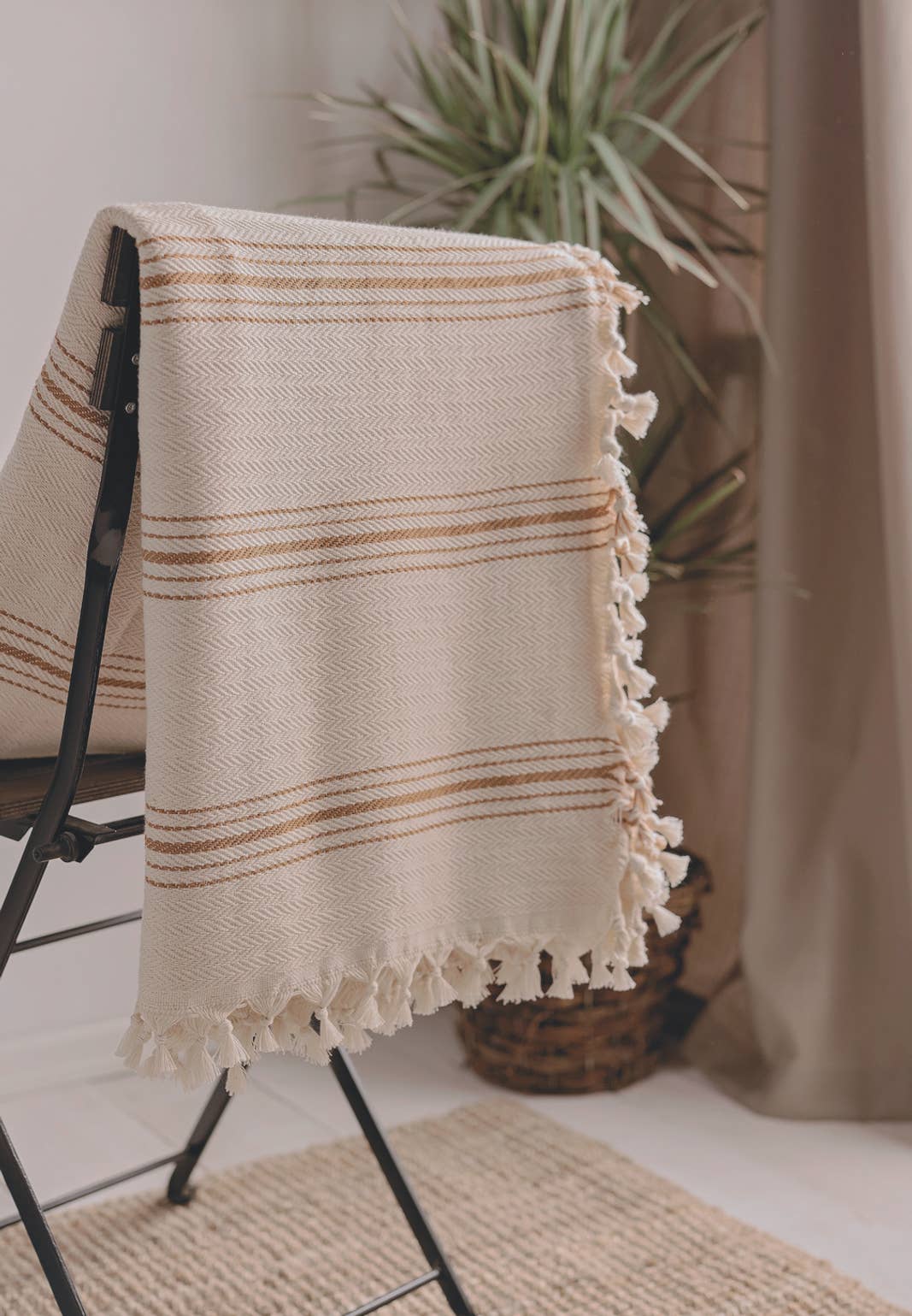 Minimalist 100% Cotton Throw Blankets & Bedspreads by Moa — view 11