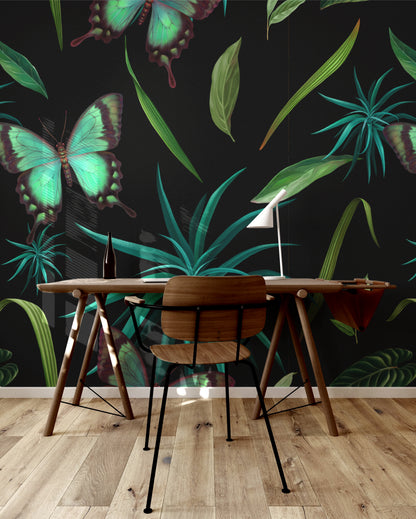 Lueur de minuit tropicale avec papillons