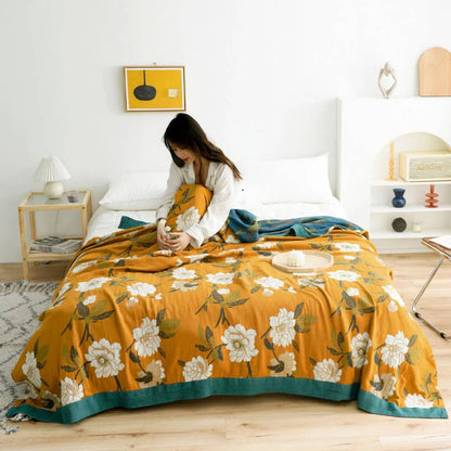 Sunshine Floral Quilt by Moderny — view 3