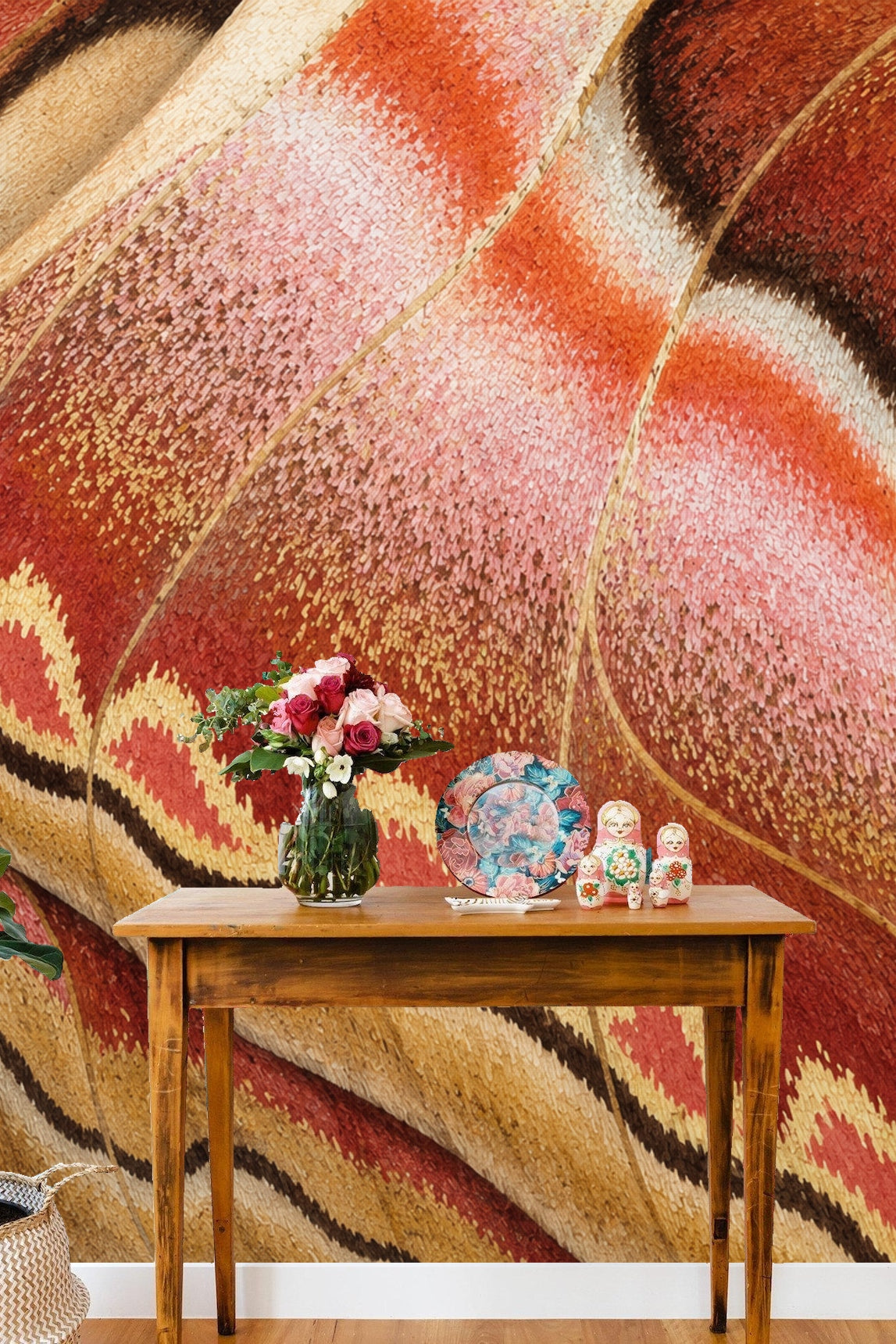 Art wallpaper detail showing speckled texture and brown outlining.